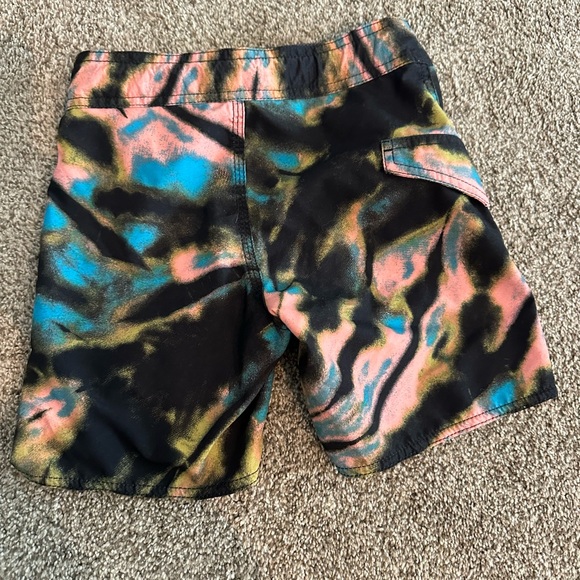 Volcom boys Board Shorts - Picture 6 of 6